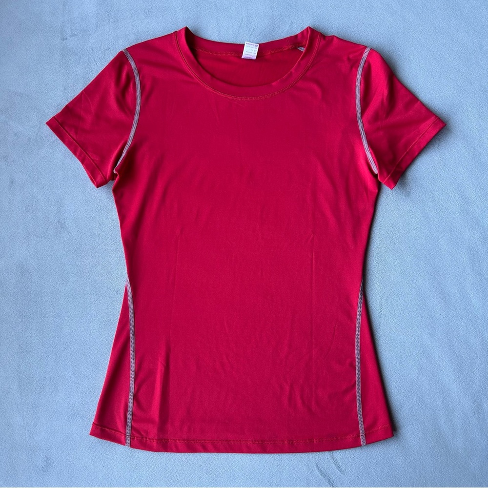 Fitted Athletic Tee ~ Women’s Size Medium ~ Red